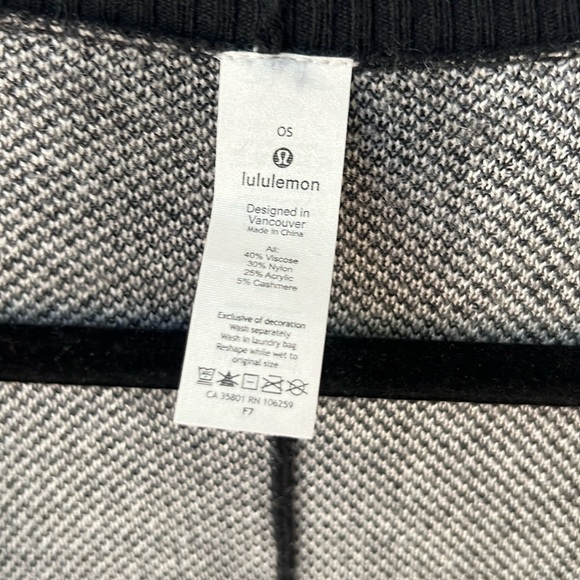 Lululemon Women’s Here for Serenity Wrap One Size In Black - Picture 7 of 9